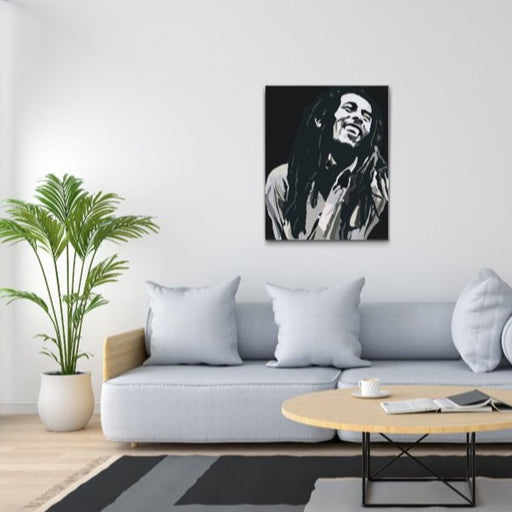 Oplev den legendariske Bob Marley som klassisk paint by numbers – skab din egen musikalske mesterværk med en sort-hvid twist